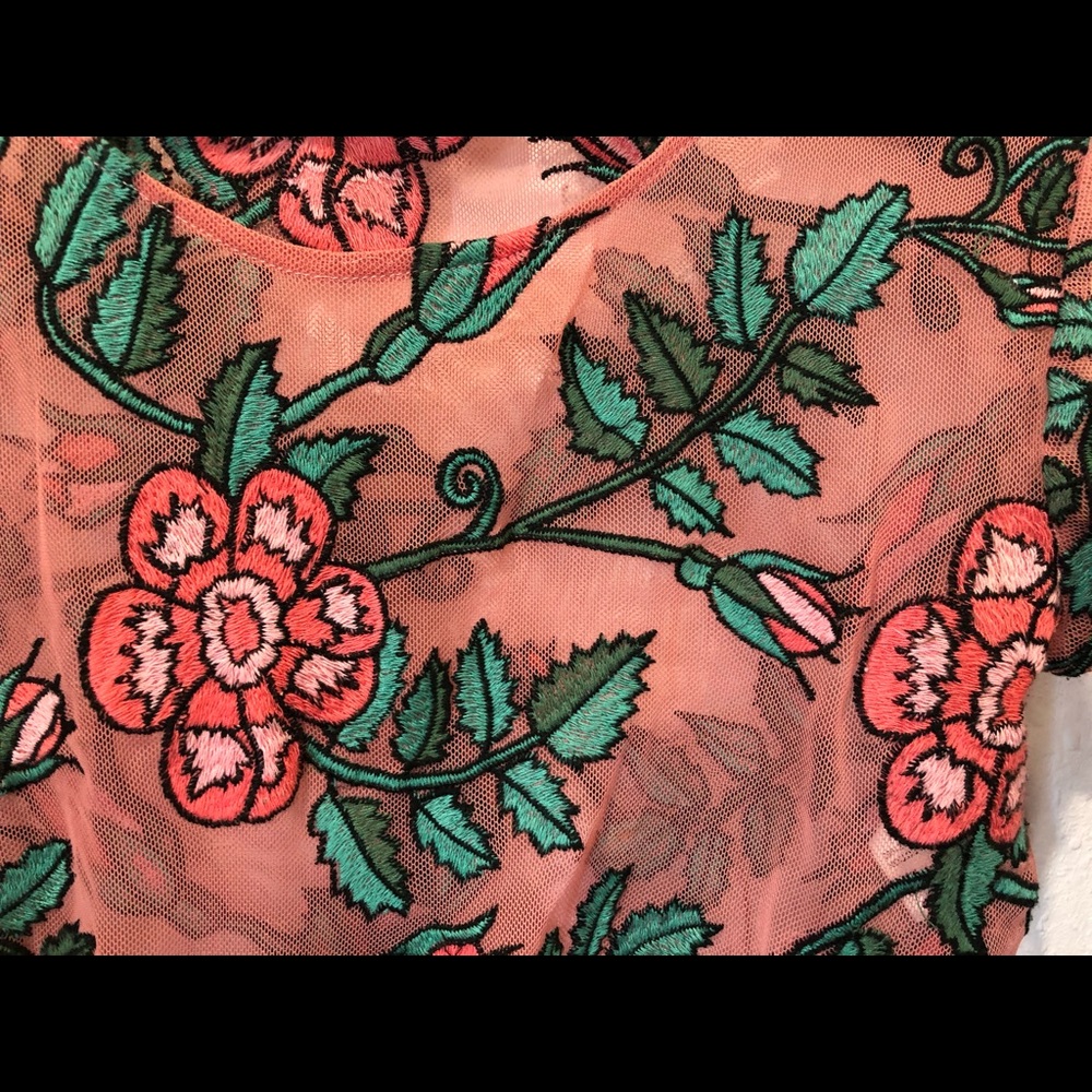 Rare For Love and Lemons Flower Orchid Crop Top Size XS & S EUC - Picture 6 of 14